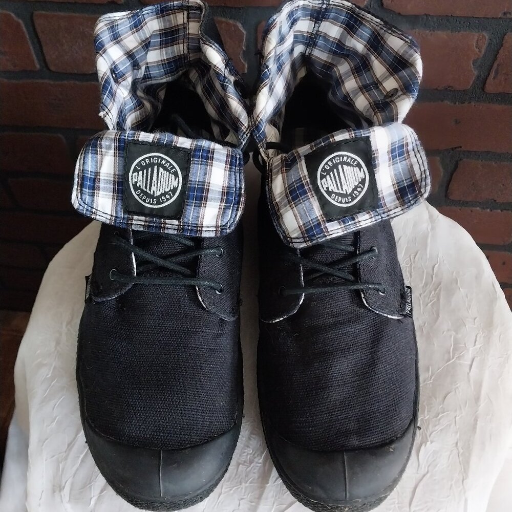 Palladium Cavas Light Weight Booties with Unique Plaid Liner - US 10 Women'